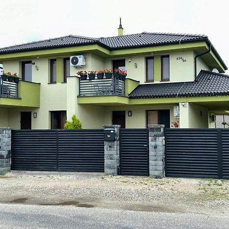 Apartmány ZELENÝ DOM Podhájska Esterno foto